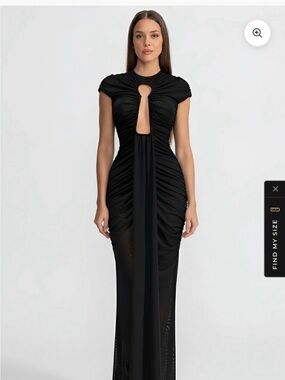 Elegant Black Ruched Keyhole Evening Dress